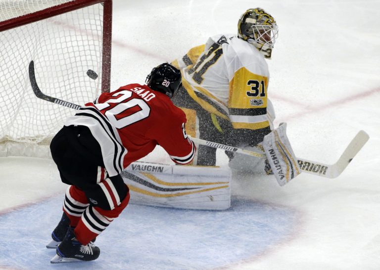 Brandon Saad, Antti Niemi