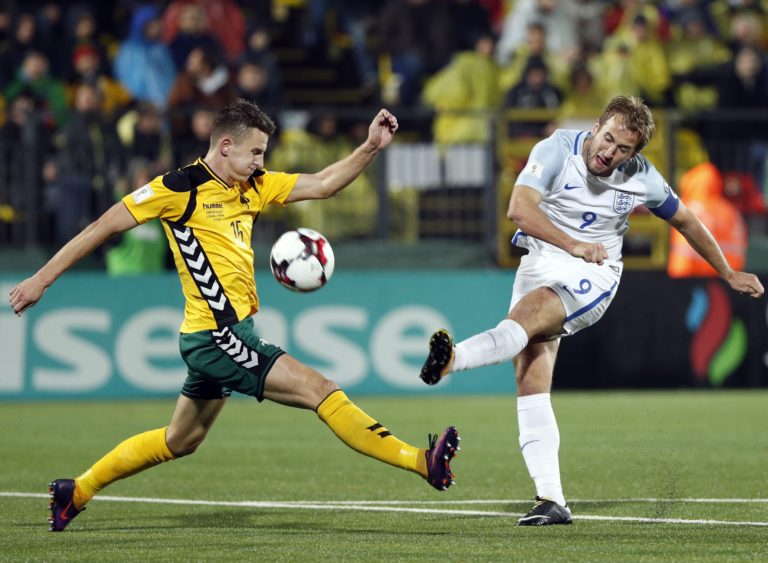 Edvinas Girdvainis, Harry Kane