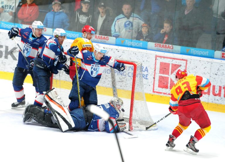 HOKEJ TL: Nitra - Trenèín