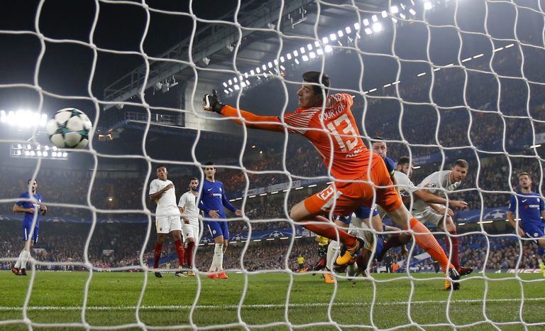 Thibaut Courtois, Edin Džeko
