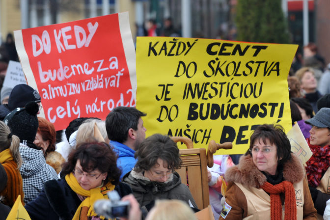 Učitelia, protest