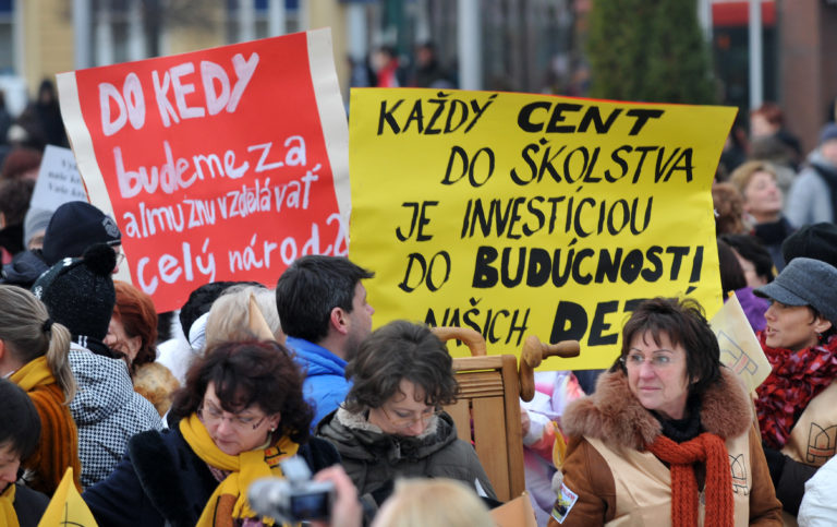 Učitelia, protest
