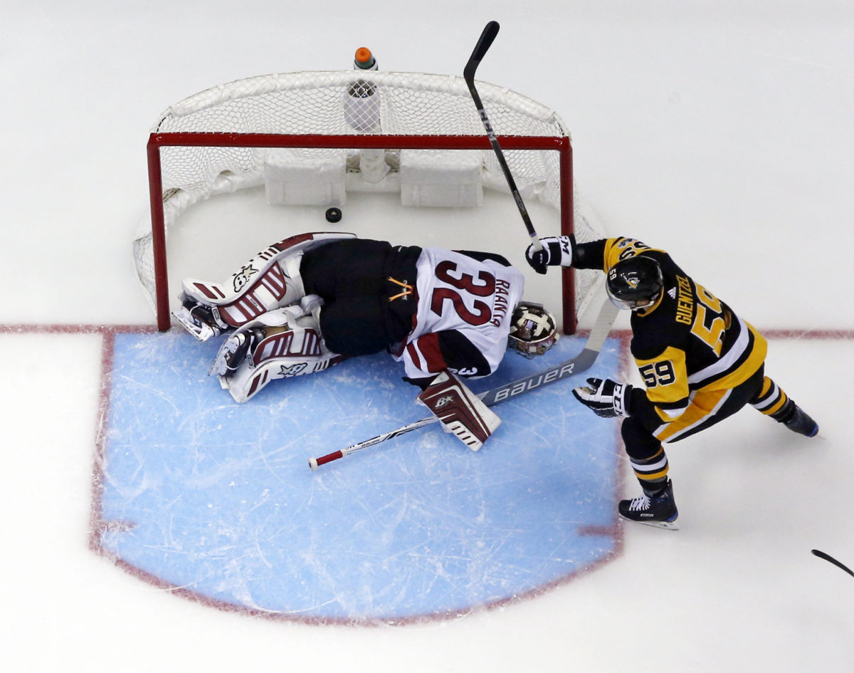 Antti Raanta, Jake Guentzel