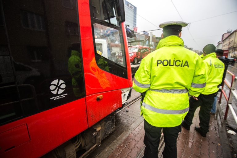 BRATISLAVA: Dopravná nehoda na Vajnorskej