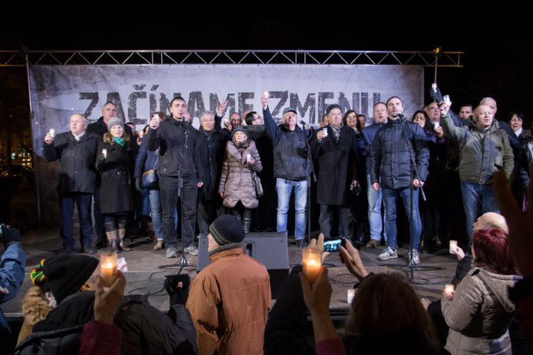 17. NOVEMBER: Zhromaždenie na Námestí SNP