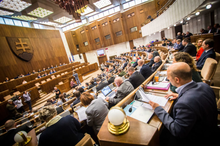 NR SR, parlament, poslanci