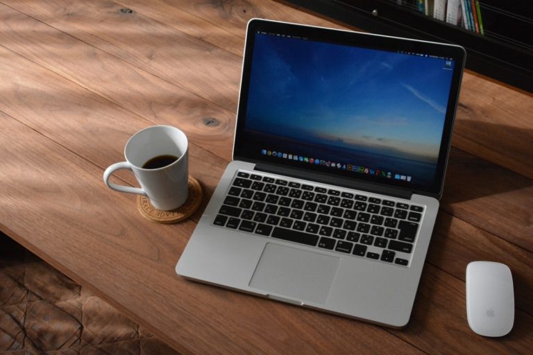 Laptop_kafe.jpg