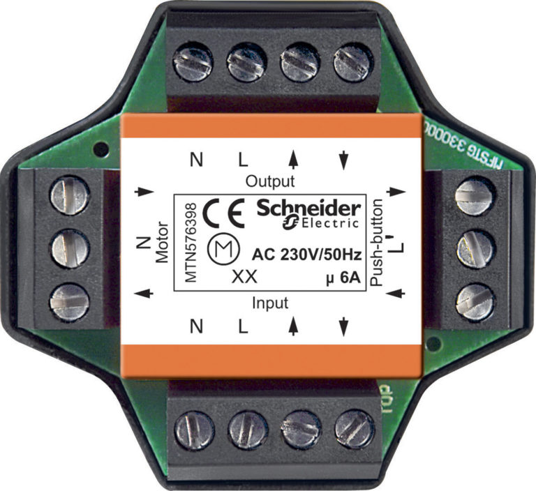 Multiple control relay for roller shutters, flush mounted