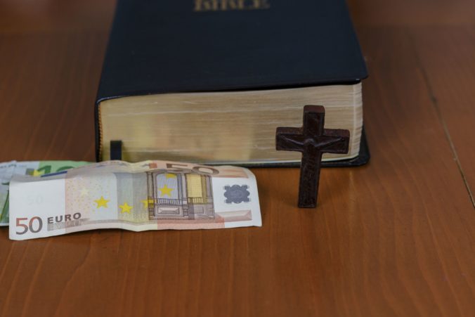 Biblia, peniaze