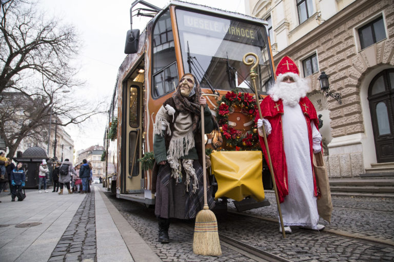 BRATISLAVA: Vianočná električka