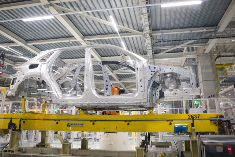 VOLKSWAGEN: Otvorenie segmentu Porsche