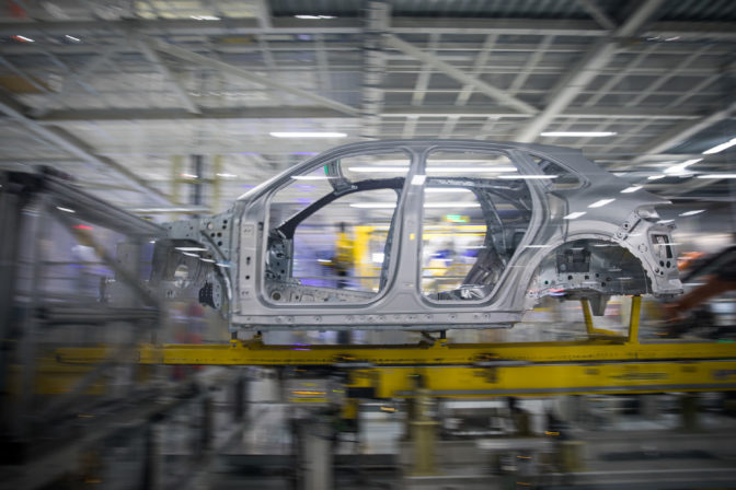 VOLKSWAGEN: Otvorenie segmentu Porsche