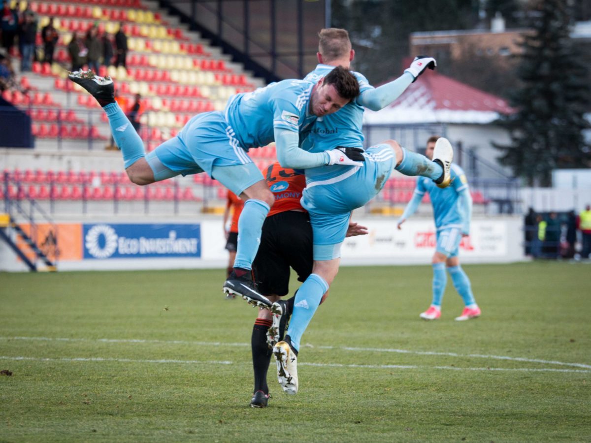 Rundič, Savičevič, Slovan