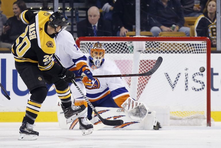 Riley Nash, Jaroslav Halak