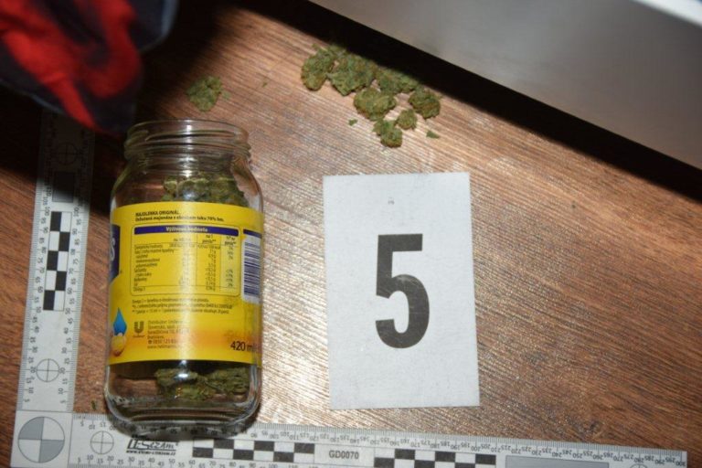 Polícia, marihuana
