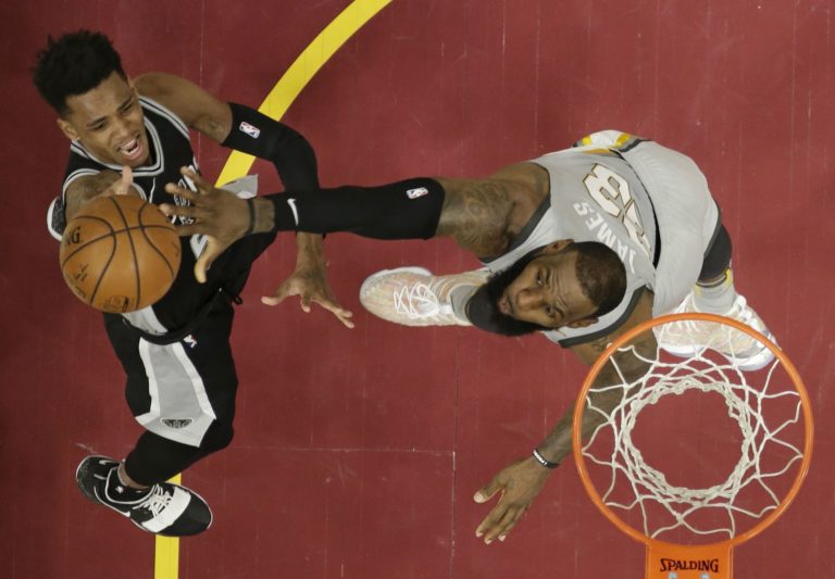 Dejounte Murray, LeBron James