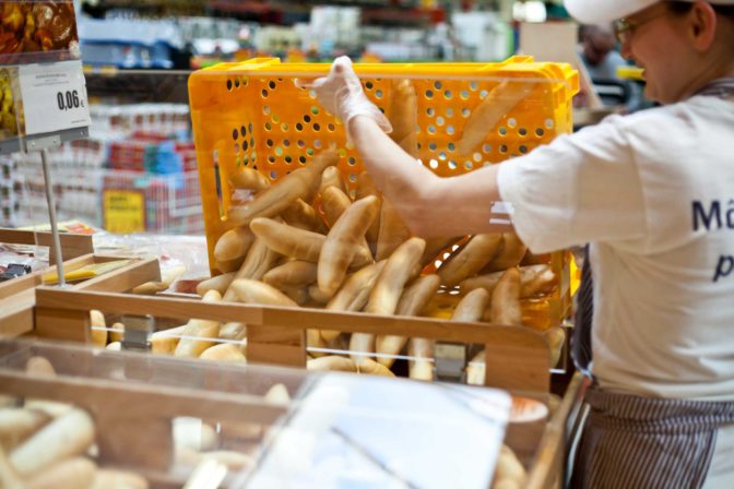 Pekár, rožky, pekáreň