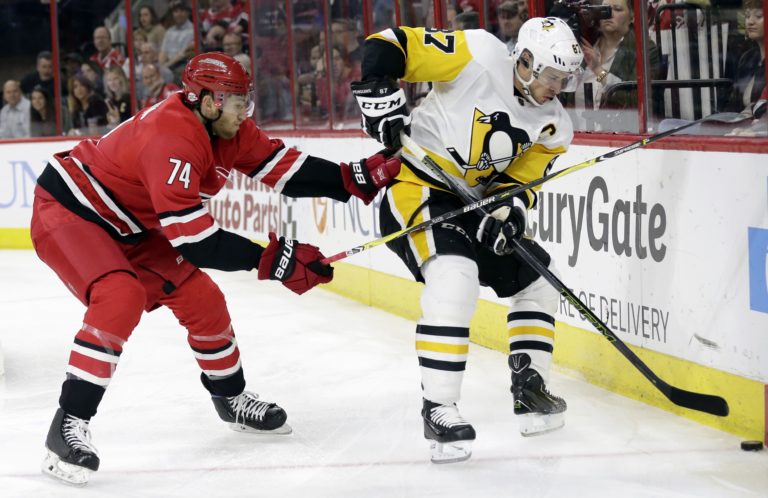 Sidney Crosby, Jaccob Slavin