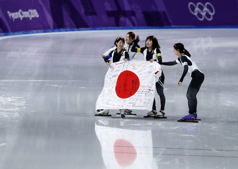 Miho Takagiová, Ajano Satová, Nana Takagiová