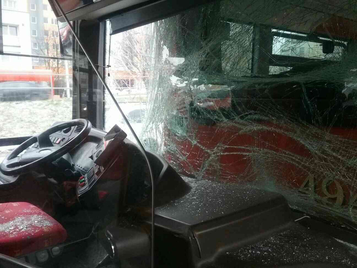 Nehoda autobusov, mhd
