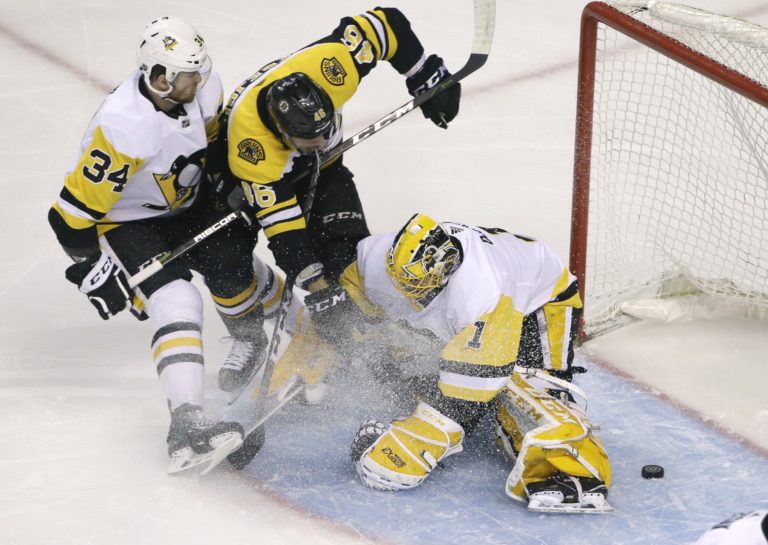 David Krejčí, Casey DeSmith, Tom Kuhnhackl
