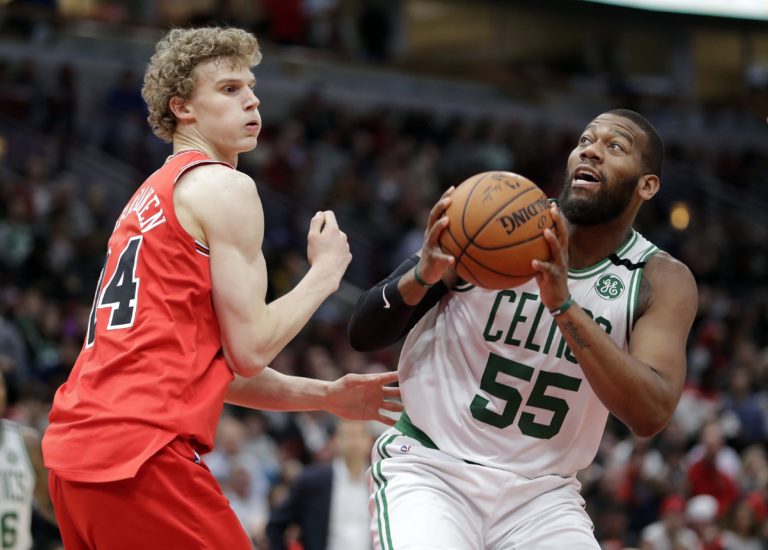 Greg Monroe (55), Lauri Markkanen