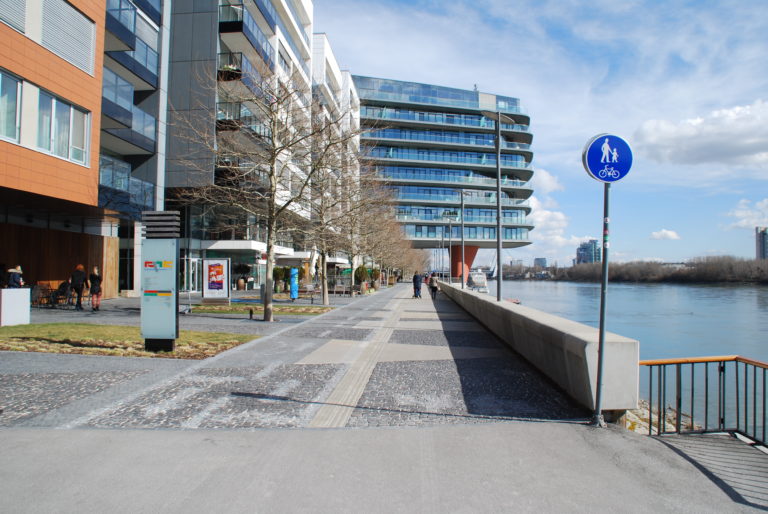 Hlavna foto.jpg