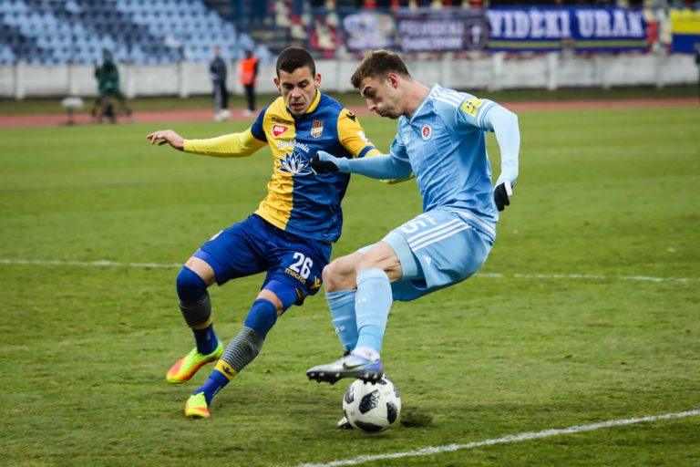 Kristián Koštrna, Aleksandar Čavrič