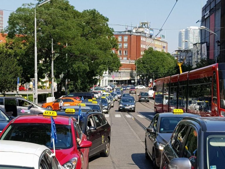 Taxislužby