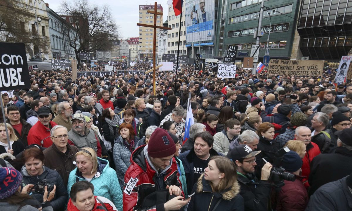 Zhromaždenie Postavme sa za slušné Slovensko