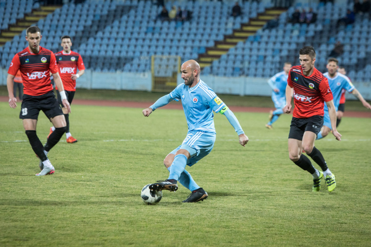FUTBAL: Bratislava - Liptovský Mikulá