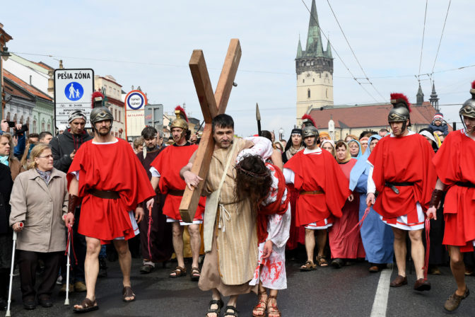 VEĽKÁ NOC: Živá krížová cesta v Prešove