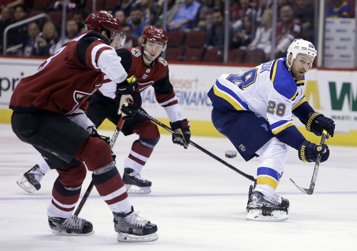 Kyle Brodziak, Oliver Ekman Larsson