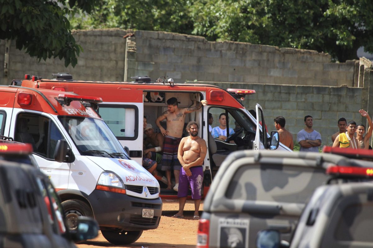 Brazília, polícia, väzni