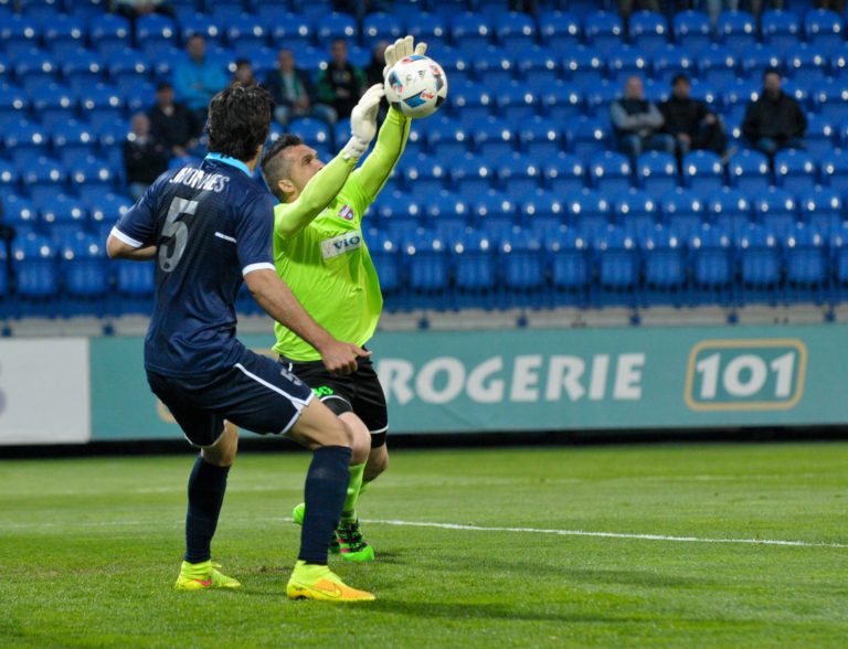 De Souza, Kováč