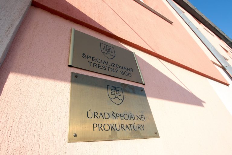 súdy, špecializovaný trestný súd