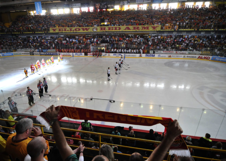 HOKEJ (finále Tipsport liga): Trenčín - Banská Bystrica