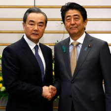 Wang I, Šinzó Abe, Čína, Japonsko