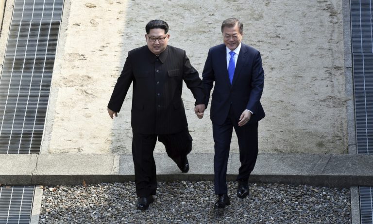 Mun Če in, Kim Čon un