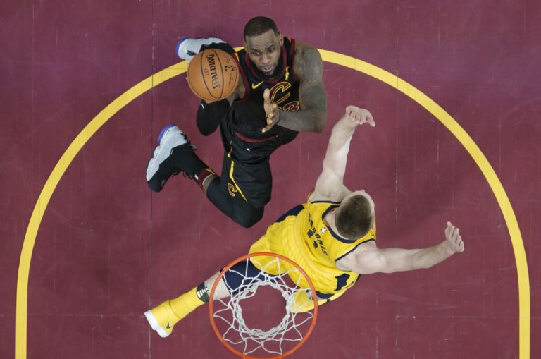 LeBron James, Domantas Sabonis
