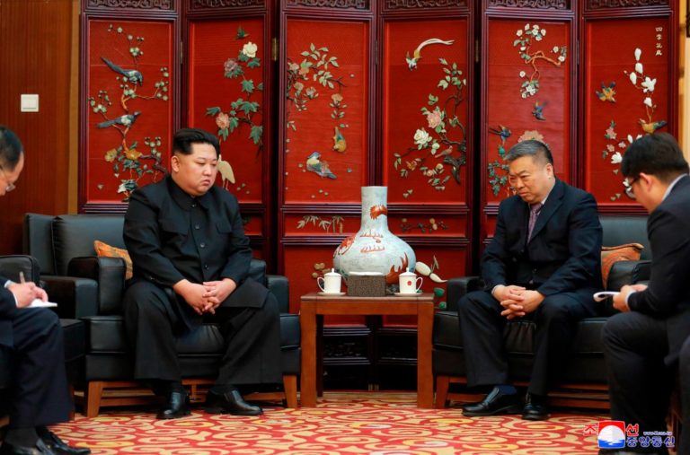 Kim Čong un, Li Ťin ťün
