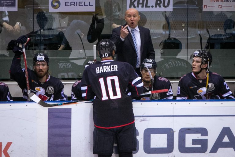 Tréner HC Slovan Bratislava Eduard Zankovec