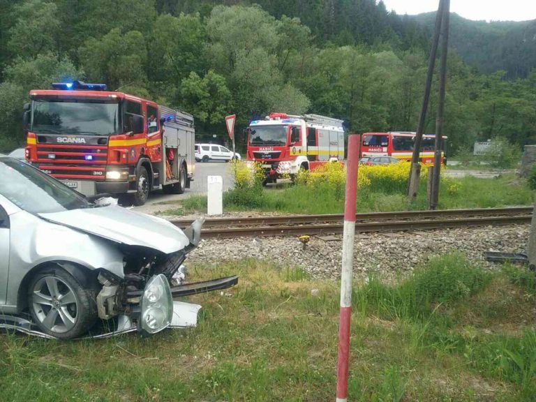 Dopravná nehoda vlaku a auta