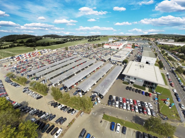 Foto aaa auto international.jpg