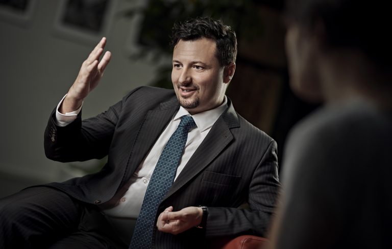 Met group_benjamin lakatos.jpg