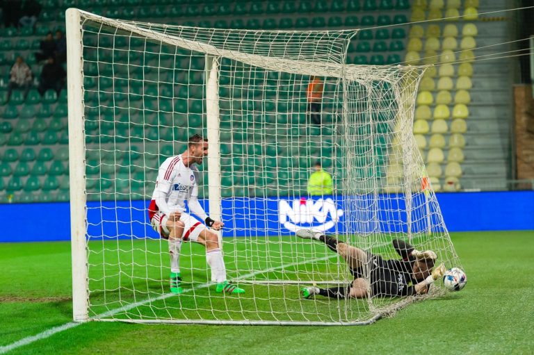 FUTBAL FL: ilina - Trenèín