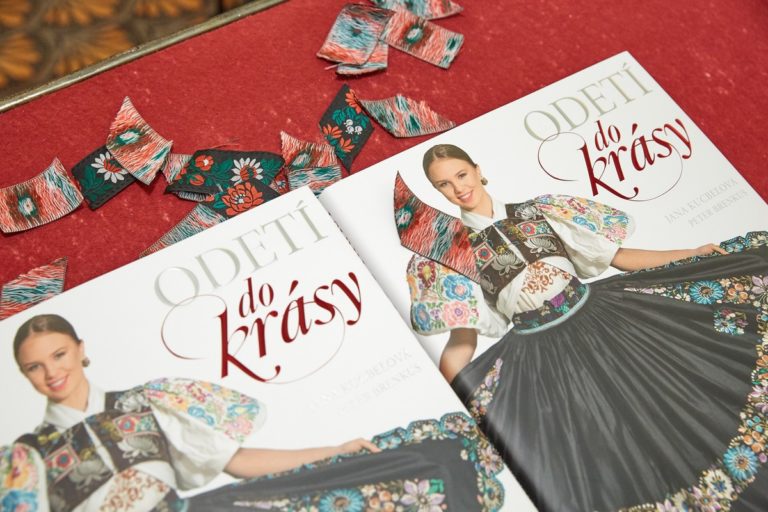 Krst publikácie vydavateľstva Ikar Ôdetí do krásy" - autorka Jana Kucbeľová, foto Peter Brenkus