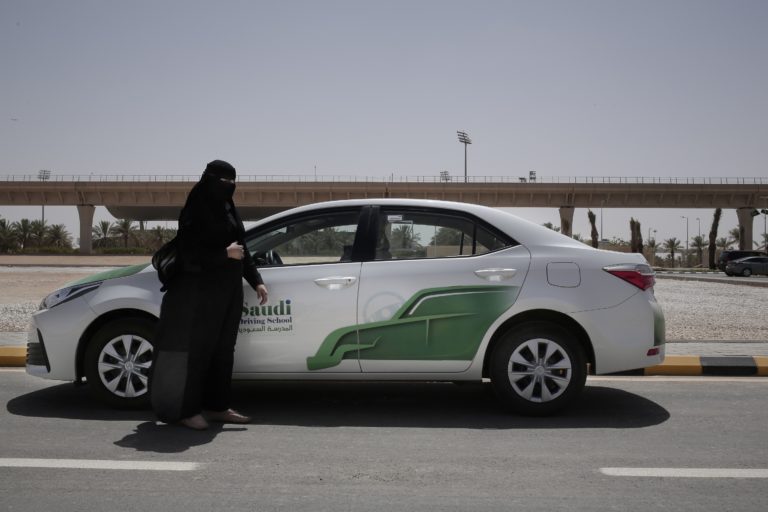 Saudská Arábia, šoférovanie, autoškola