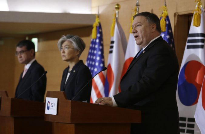 Ministri zahraničných vecí krajín USA, Japonska a Južnej Kórey