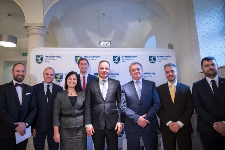 Predsedovia samosprávnych krajov